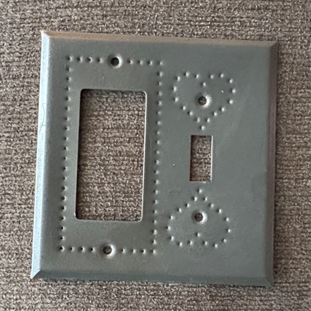 Decorative Heart Pattern Switch Plate